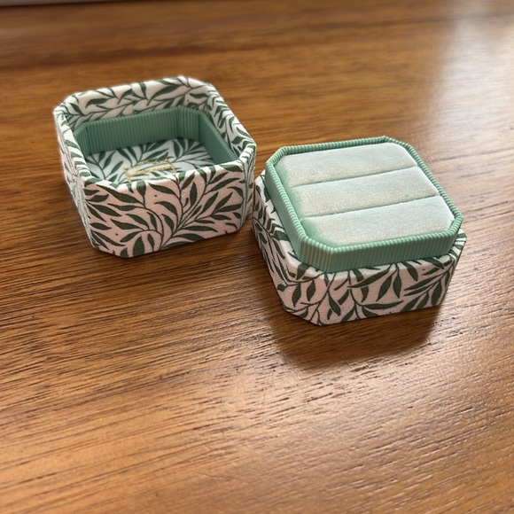 Mrs box double printed green leaf pattern - Picture 2 of 3